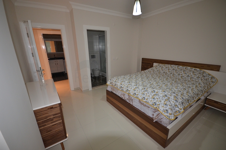 Schöne 2+1-Wohnung mit Meerblick im Zentrum von Oba