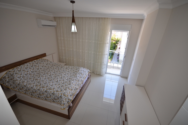 Schöne 2+1-Wohnung mit Meerblick im Zentrum von Oba