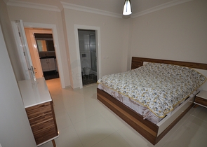 Schöne 2+1-Wohnung mit Meerblick im Zentrum von Oba