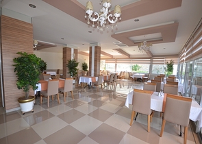 Studio-Apartment in der beliebten Orion Garden Anlage zu vermieten