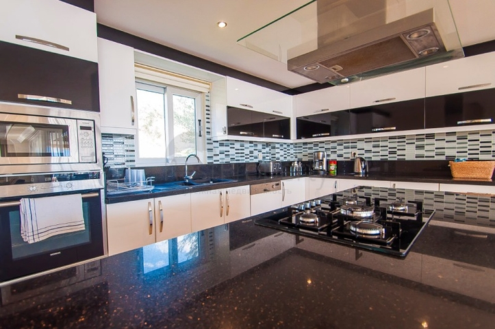 Erstaunliche Villa mit Meerblick in Kalkan, Antalya Erstaunliche Villa mit Meerblick in Kalkan, Antalya