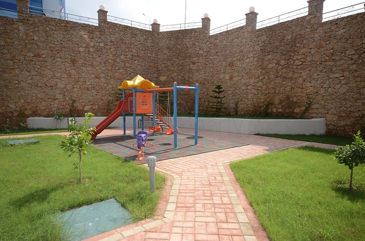 1+1 Wohnung im Hotelplankomplex in Kestel