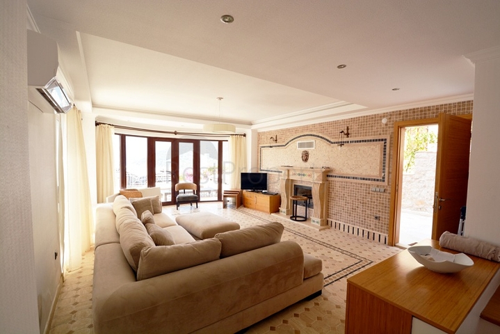 Schöne Villa mit Meerblick in Kalamar, Kalkan            Schöne Villa mit Meerblick in Kalamar, Kalkan