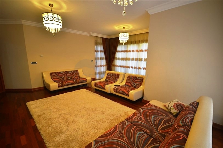 Möblierte Wohnung 3+1 in Alanya