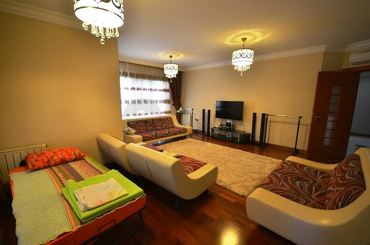 Möblierte Wohnung 3+1 in Alanya