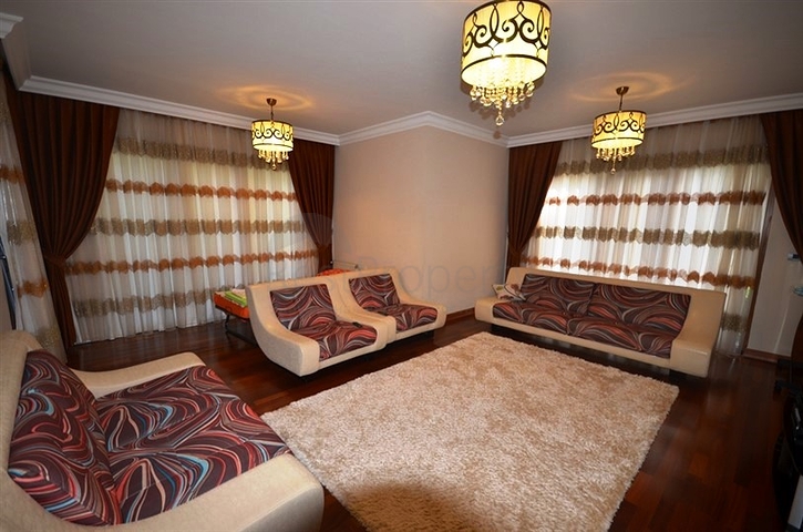 Möblierte Wohnung 3+1 in Alanya