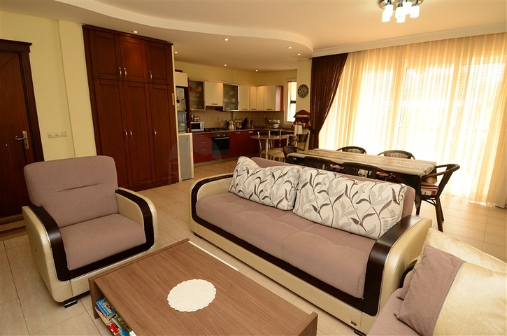 Geräumige Dreizimmerwohnung nur 150 Meter vom Meer entfernt.