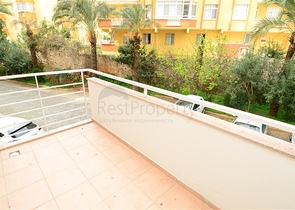 Geräumige Dreizimmerwohnung nur 150 Meter vom Meer entfernt.