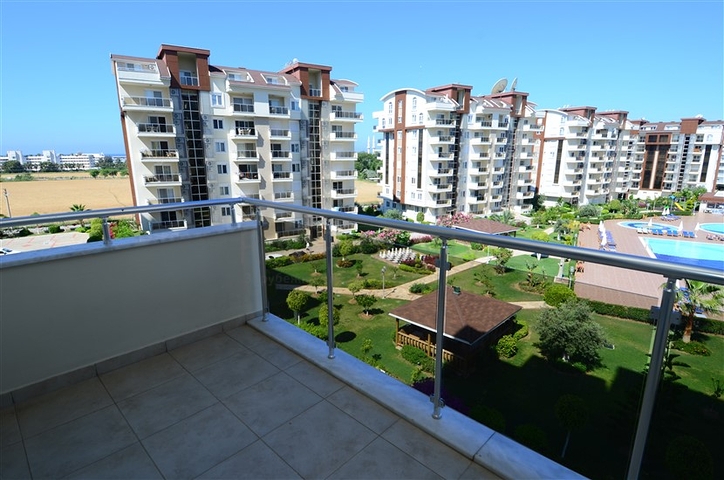 3+1 Apartment in einem Fünf-Sterne-Komplex in Avsallar