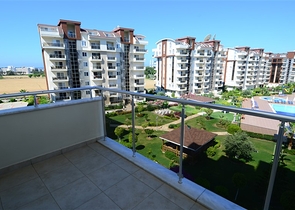 3+1 Apartment in einem Fünf-Sterne-Komplex in Avsallar