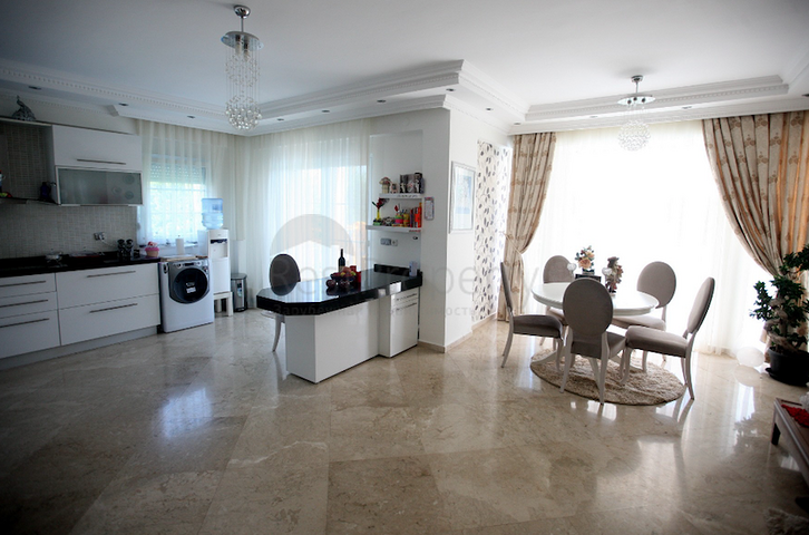 4+1 möblierte Villa im Zentrum von Belek, 500 m von den Golfplätzen entfernt