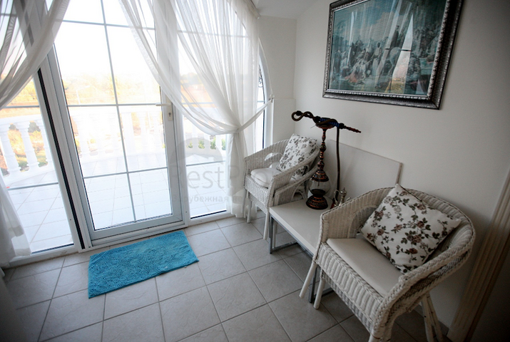 4+1 möblierte Villa im Zentrum von Belek, 500 m von den Golfplätzen entfernt