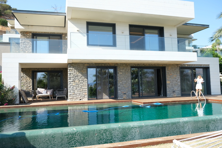 Das Projekt von Luxusvillen mit Blick auf die alte Festung und das Meer im Zentrum von Bodrum