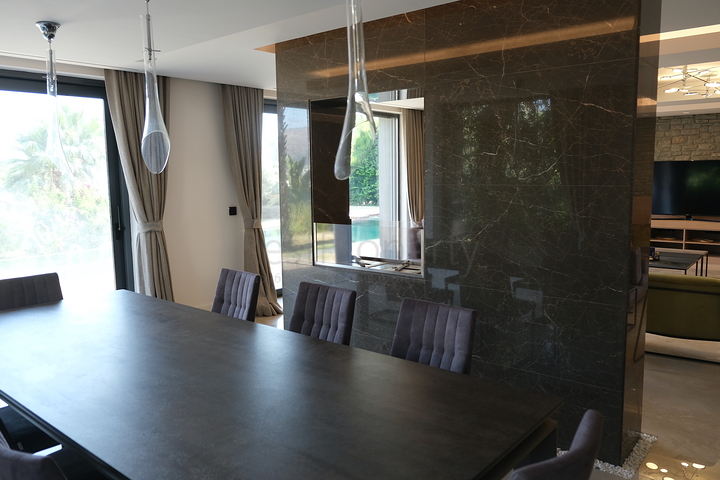 Das Projekt von Luxusvillen mit Blick auf die alte Festung und das Meer im Zentrum von Bodrum