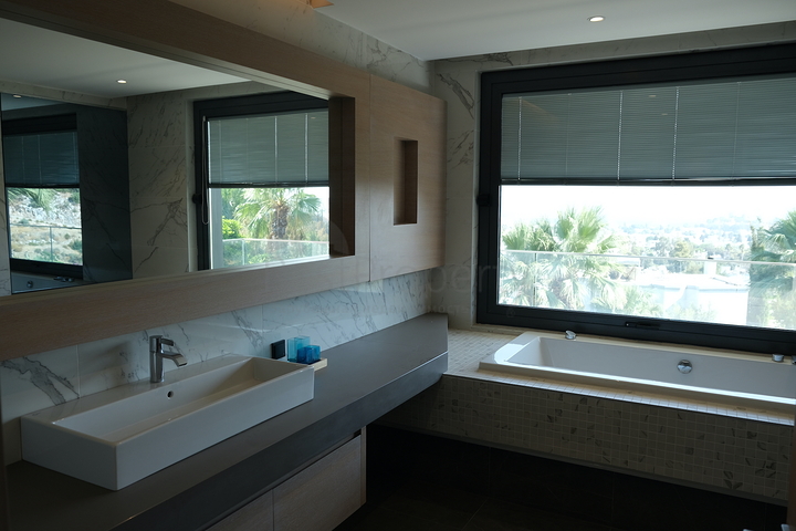 Das Projekt von Luxusvillen mit Blick auf die alte Festung und das Meer im Zentrum von Bodrum