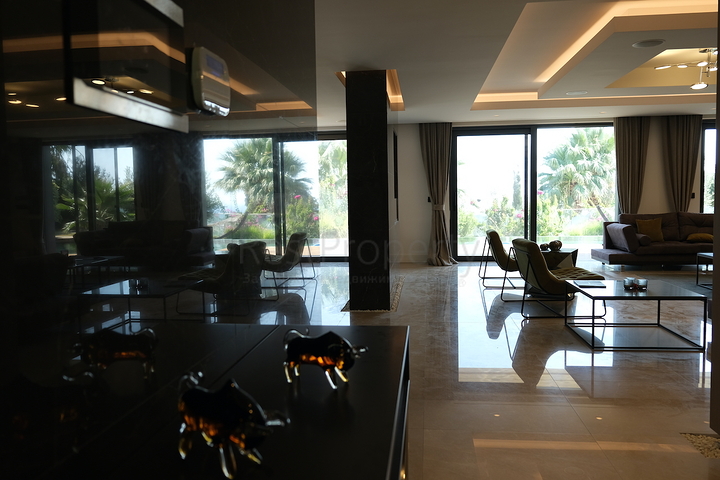 Das Projekt von Luxusvillen mit Blick auf die alte Festung und das Meer im Zentrum von Bodrum