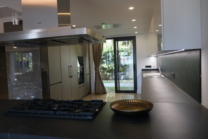 Das Projekt von Luxusvillen mit Blick auf die alte Festung und das Meer im Zentrum von Bodrum