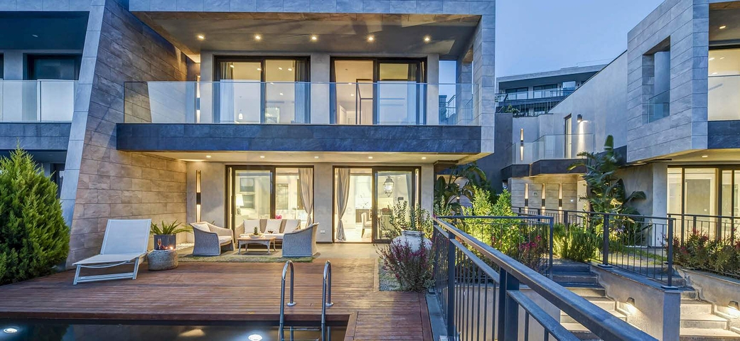 Villen und Penthäuser mit Blick auf die Festung von Bodrum