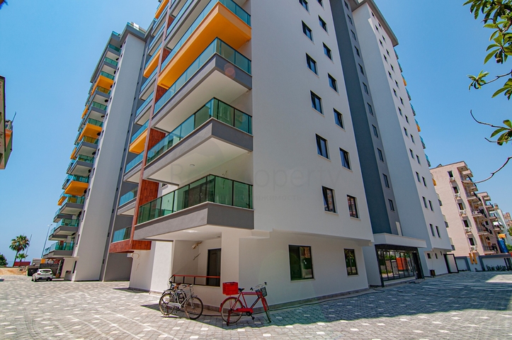 Neuer Komplex in der ersten Zeile