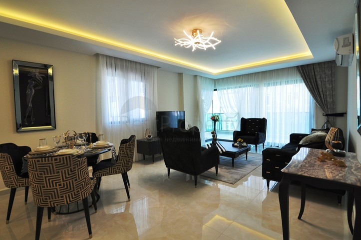 Neuer Komplex in der ersten Zeile