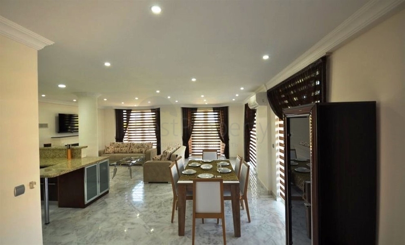 Villa mit eigenem Strand und direktem Meerblick