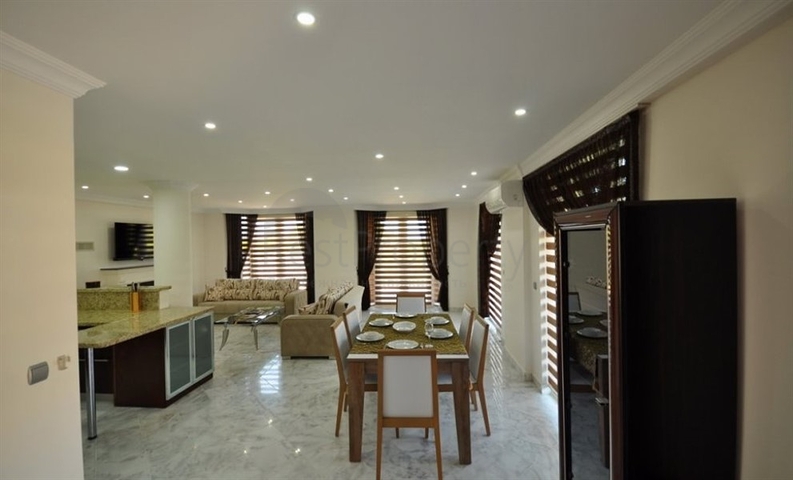 Villa mit eigenem Strand und direktem Meerblick