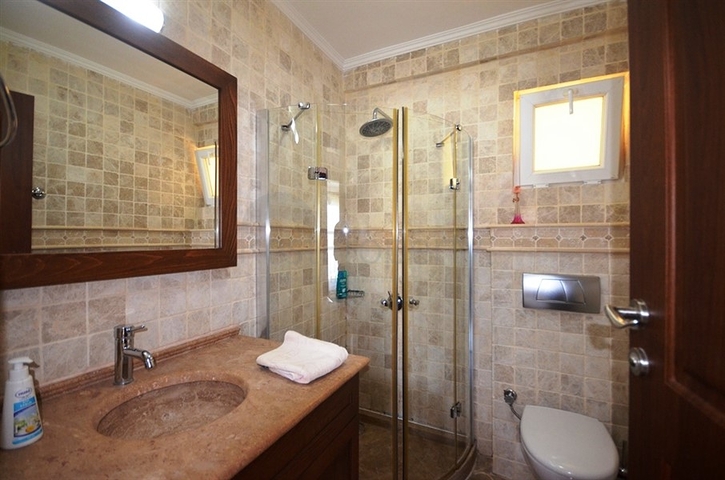 Villa mit eigenem Strand und direktem Meerblick