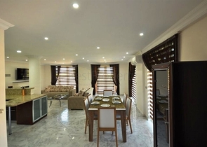 Villa mit eigenem Strand und direktem Meerblick