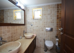 Villa mit eigenem Strand und direktem Meerblick