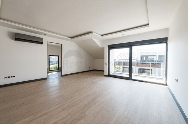 Luxus-Villen-Komplex in Antalya in der Nähe von Boachai Marina