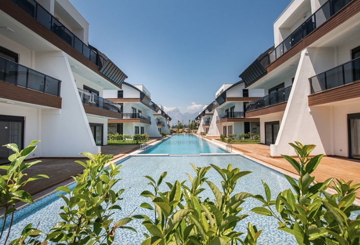 Luxus-Villen-Komplex in Antalya in der Nähe von Boachai Marina