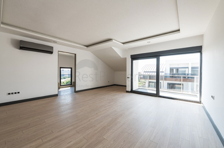 Luxus-Villen-Komplex in Antalya in der Nähe von Boachai Marina