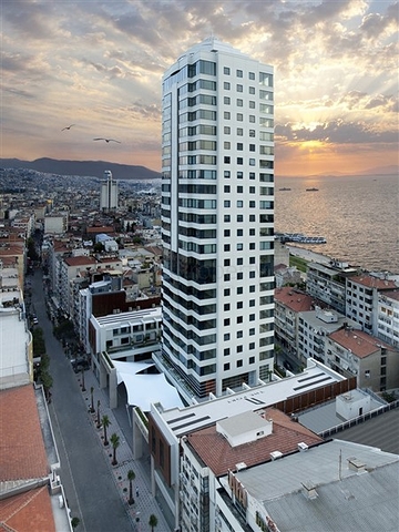 2+1 Apartment in einem neuen Komplex in Izmir