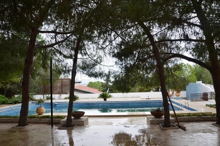 Villa mit 3+2 Grundrissen für eine große Familie