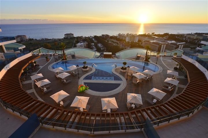 Luxus Apartment 1+1 in Konakly