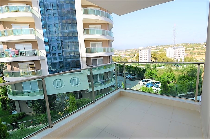 Geräumige Zweizimmerwohnung in einem neuen Komplex