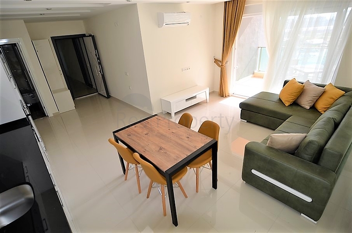 Geräumige Zweizimmerwohnung in einem neuen Komplex