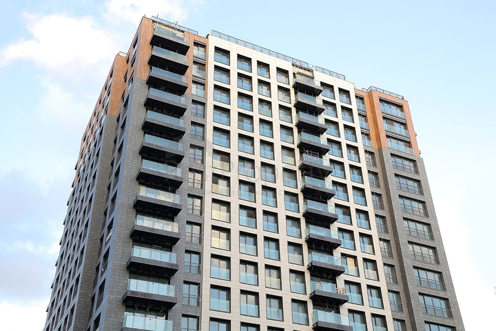 Ein hochmoderner Wohnkomplex am Ufer des Marmarameeres