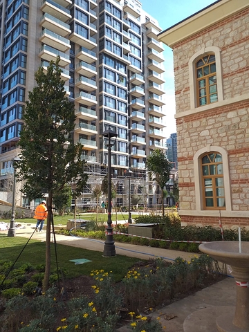 Ein hochmoderner Wohnkomplex am Ufer des Marmarameeres