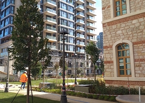 Ein hochmoderner Wohnkomplex am Ufer des Marmarameeres