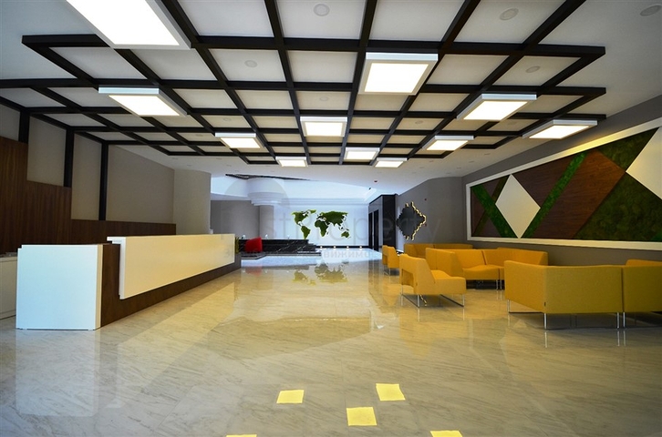 Dreizimmerwohnung in einem Komplex an der ersten Küste