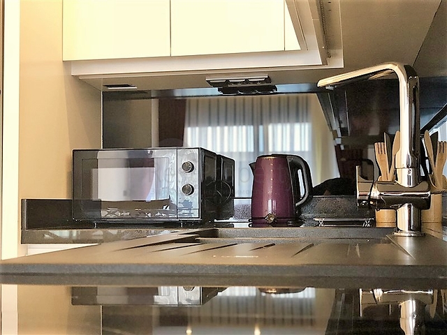 Dreizimmerwohnung in einem Komplex an der ersten Küste