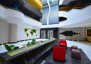 Dreizimmerwohnung in einem Komplex an der ersten Küste