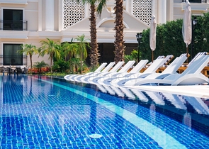 Luxuswohnungen zu vermieten, mit 2+1 Grundriss im Zentrum von Alanya