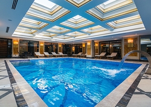 Luxuswohnungen zu vermieten, mit 2+1 Grundriss im Zentrum von Alanya