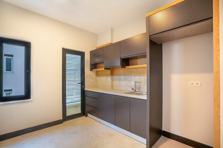 Business Center in der sich entwickelnden Region sind beide