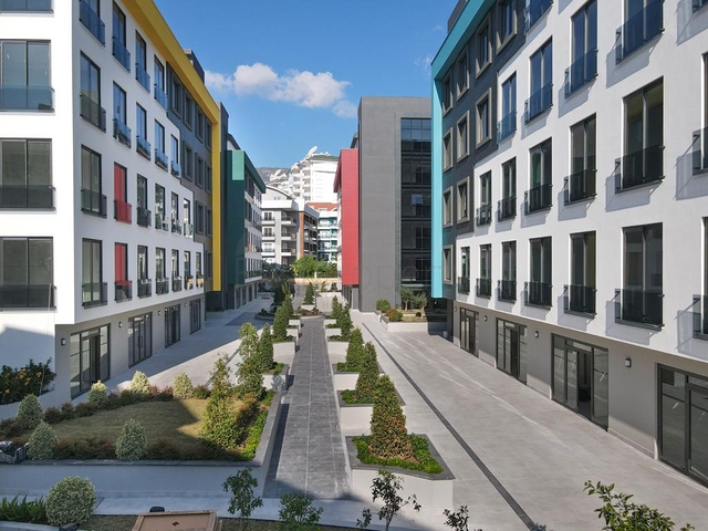 Business Center in der sich entwickelnden Region sind beide