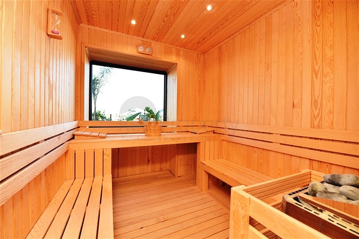 Neues Investitionsprojekt mit Blick auf die Berge im Bezirk Kargicak