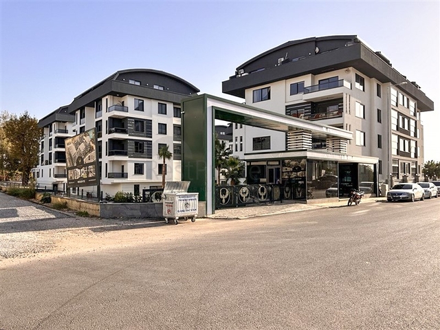 Wohnungen im neuen Komplex des Bezirks sind beide