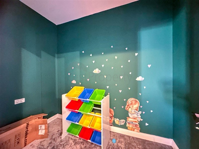 Wohnungen im neuen Komplex des Bezirks sind beide